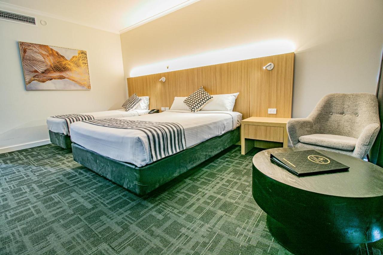 Absolute Beachfront Opal Cove Resort Korora Bagian luar foto