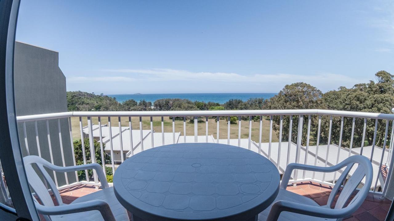 Absolute Beachfront Opal Cove Resort Korora Bagian luar foto