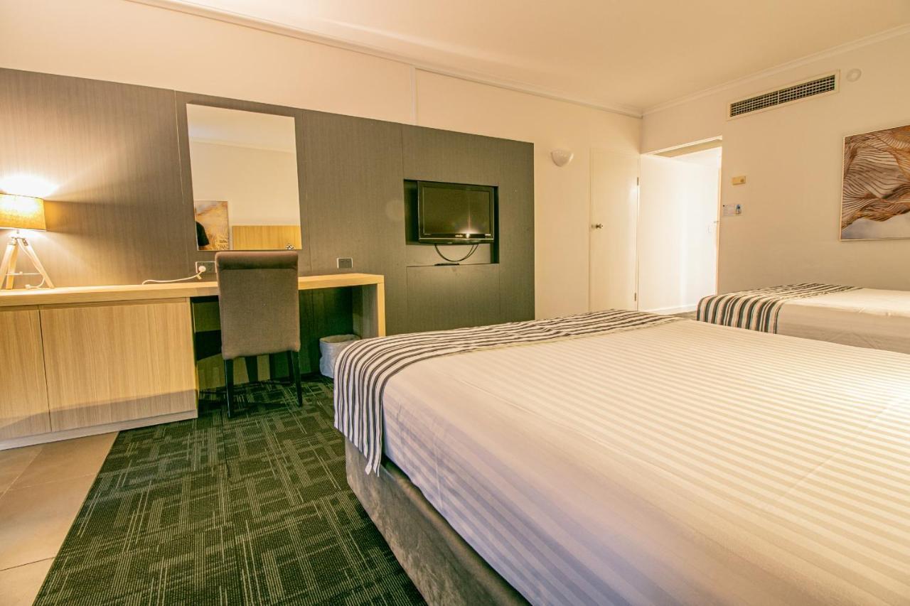 Absolute Beachfront Opal Cove Resort Korora Bagian luar foto