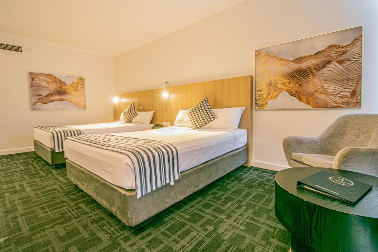 Absolute Beachfront Opal Cove Resort Korora Bagian luar foto
