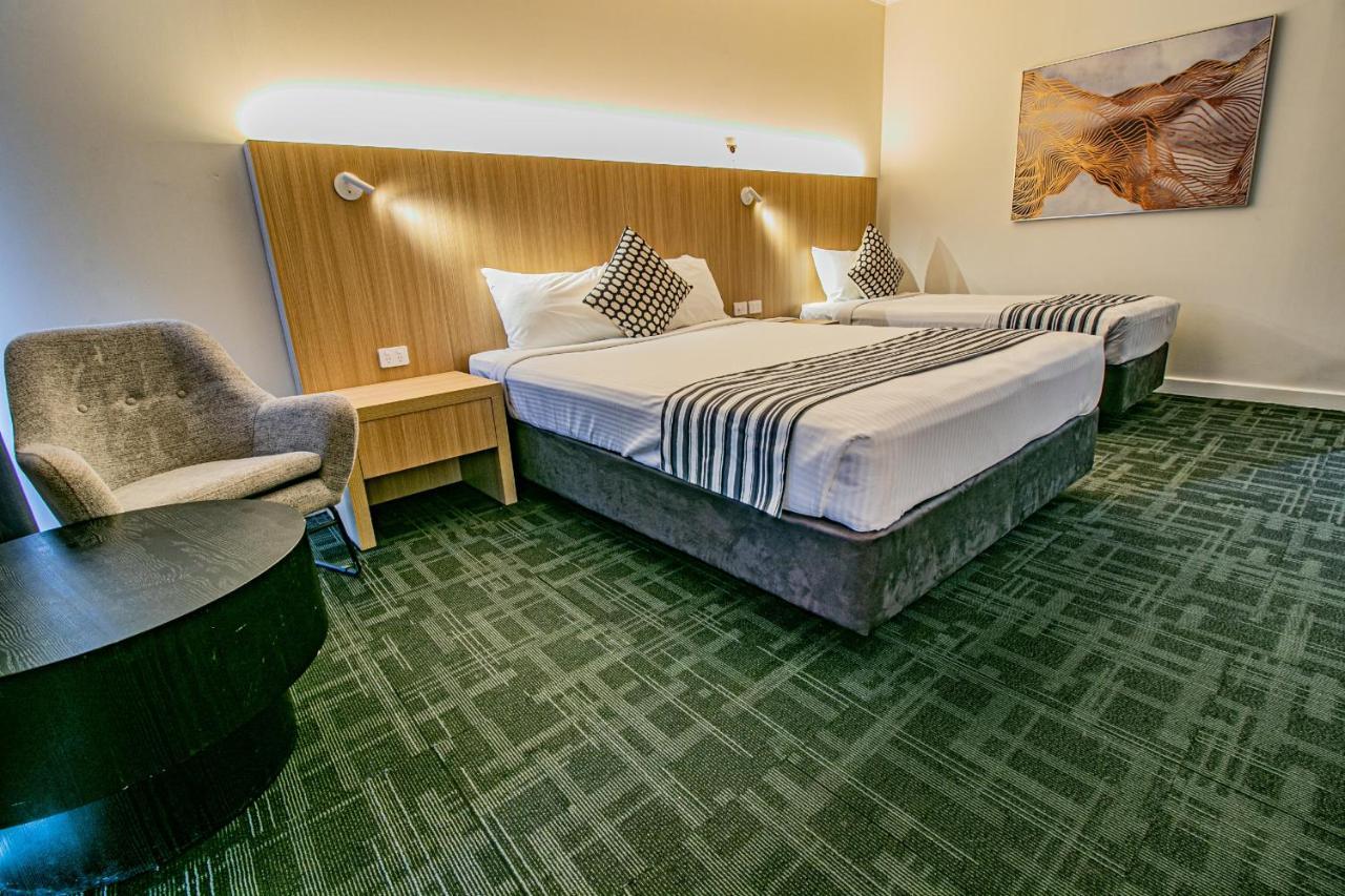 Absolute Beachfront Opal Cove Resort Korora Bagian luar foto