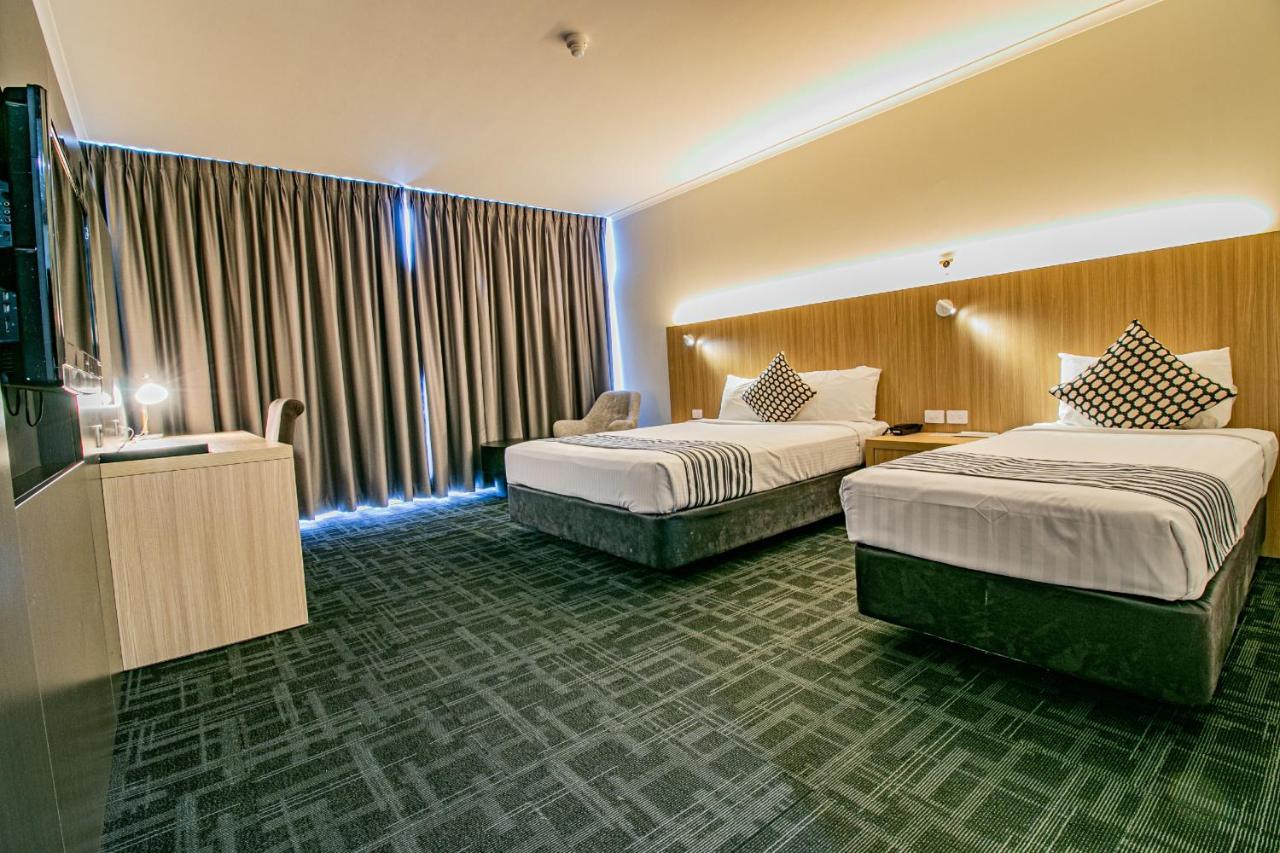 Absolute Beachfront Opal Cove Resort Korora Bagian luar foto