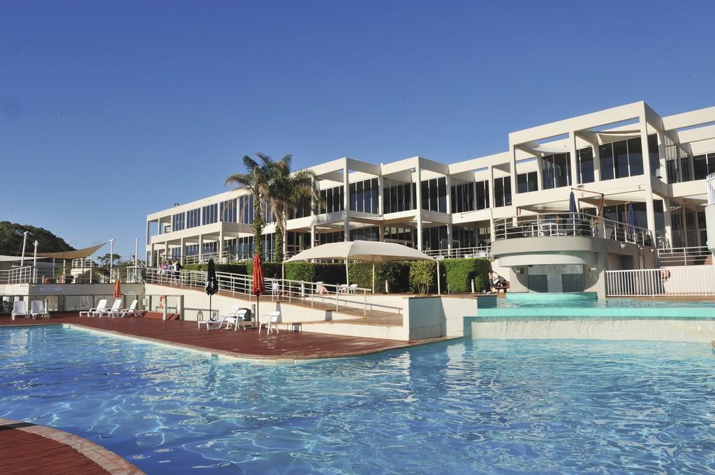 Absolute Beachfront Opal Cove Resort Korora Bagian luar foto
