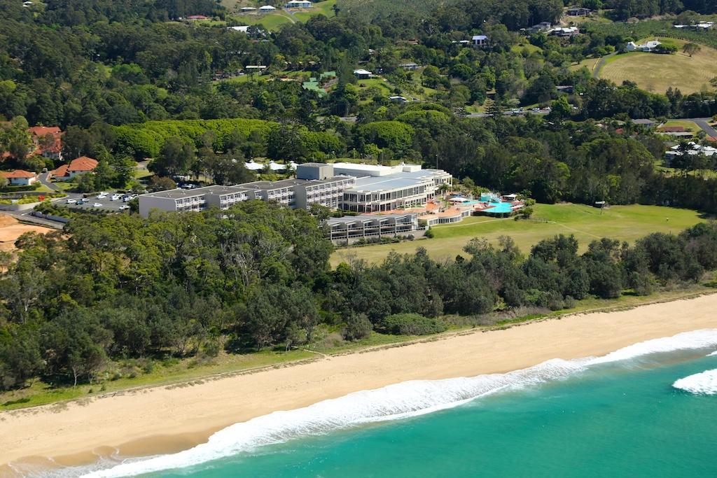 Absolute Beachfront Opal Cove Resort Korora Bagian luar foto