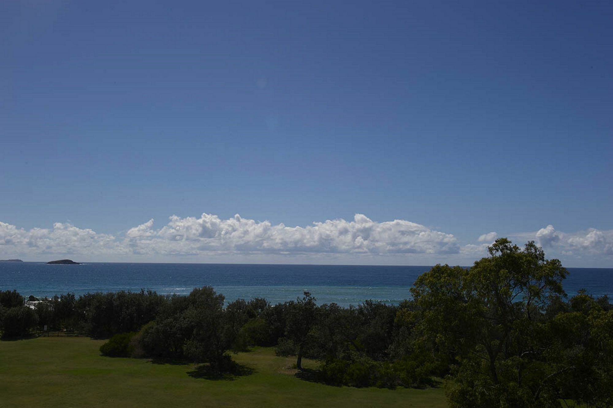 Absolute Beachfront Opal Cove Resort Korora Bagian luar foto