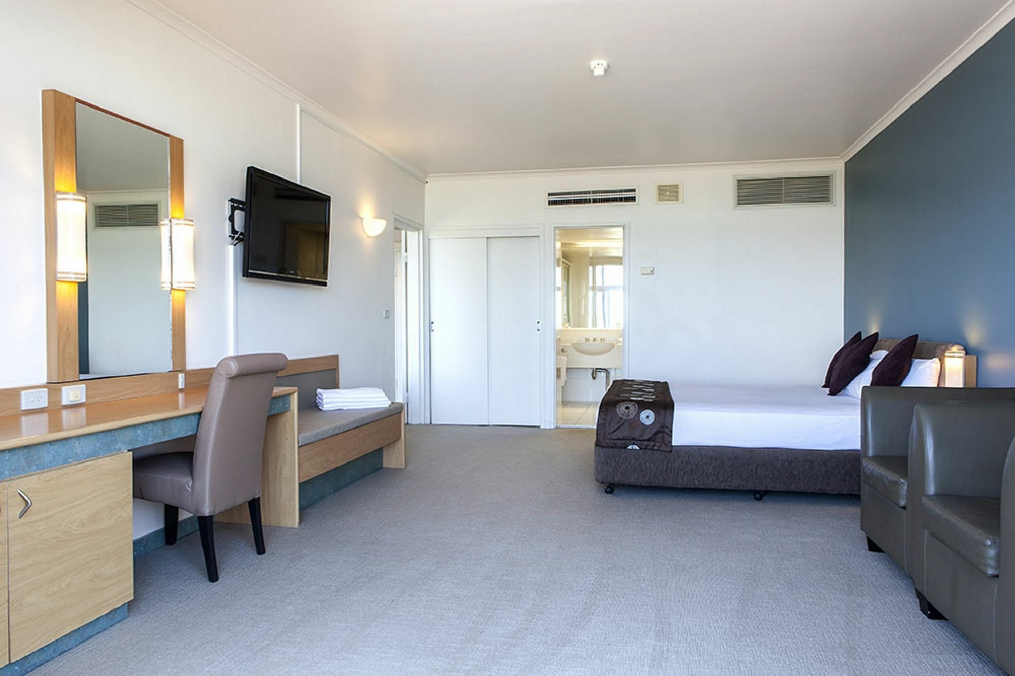 Absolute Beachfront Opal Cove Resort Korora Bagian luar foto