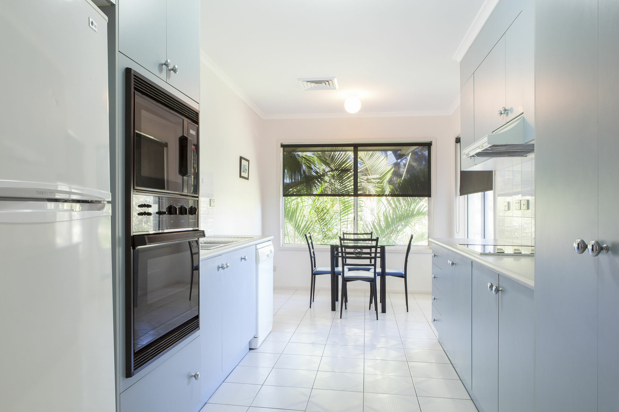Absolute Beachfront Opal Cove Resort Korora Bagian luar foto