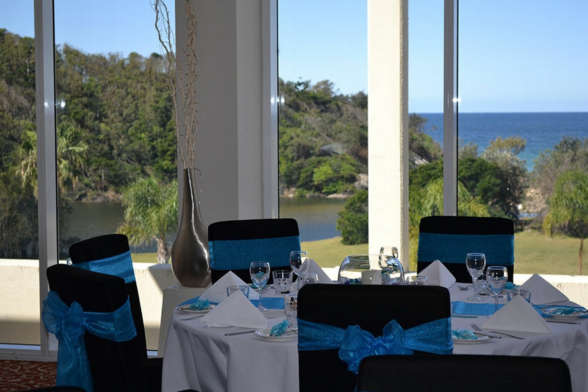Absolute Beachfront Opal Cove Resort Korora Bagian luar foto
